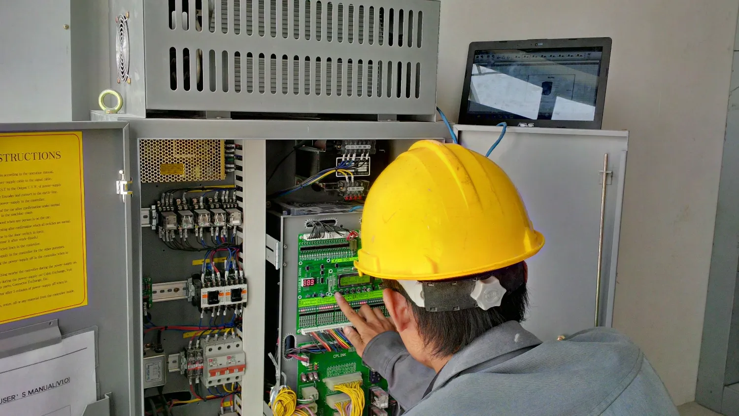 Lựa chọn đơn vị bảo trì thang máy uy tín - SMART HOUSE