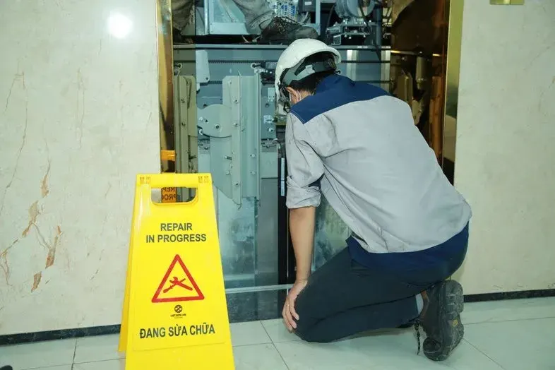 Lựa chọn đơn vị bảo trì thang máy uy tín