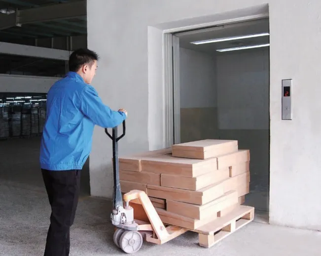 Các loại thang máy chở hàng phổ biến hiện nay